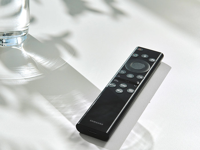قیمت تلویزیون سامسونگ 55BU8500 - ریموت کنترل هوشمند با قابلیت شارژ خورشیدی